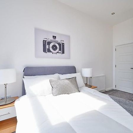 Modern 2 Bedroom Apartment In Preston Preston  Bagian luar foto