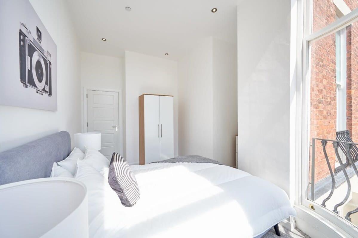 Modern 2 Bedroom Apartment In Preston Preston  Bagian luar foto